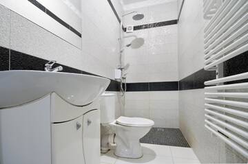 Фото номера Трехместный номер Отели типа «постель и завтрак» Dwór Boratyn г. Boratyń 3